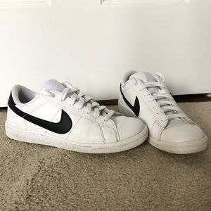 Black/White Nike Shoes